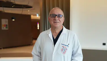 Bacak damar tıkanıklıkları ameliyatsız tedavi edilebiliyor