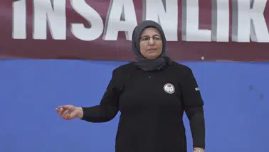 Görme engelli oğlunun spor yolculuğu, annesini golbol hakemi yaptı