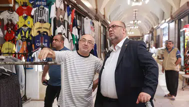 Başkan Akpınar, restorasyonu tamamlanan kapalı çarşıda esnafla buluştu