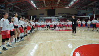Kahramanmaraş’ta Kadın Voleyboluna güçlü altyapı desteği