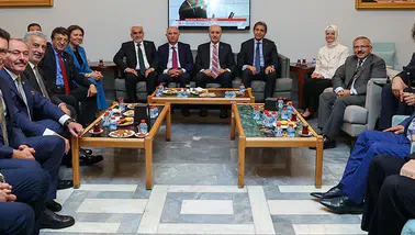 TBMM Başkanı Kurtulmuş, muhalefet ve iktidar kulislerini ziyaret etti