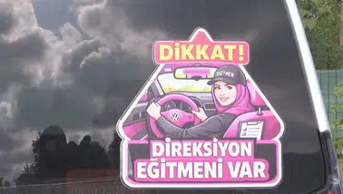 Kadın sürücü adayları trafiğe çıkma korkusunu pembe direksiyonla aşıyor