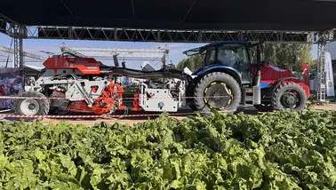 TÜBİTAK desteğiyle pancar hasat makinesi ürettiler