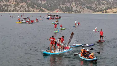 Kahramanmaraş’ta Ali Kayası’nın ihtişamı su sporları ile birleşti