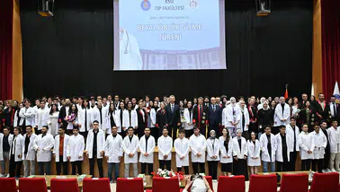 KSÜ Tıp Fakültesi birinci sınıf öğrencileri beyaz önlüklerini giydi