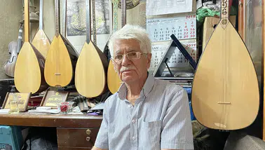 Müzik tutkusunu ahilik kültürüyle mesleğe dönüştürdü