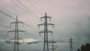 Elektrik iletim ve dağıtım altyapısına 80 milyar dolar yatırım