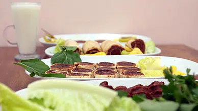 Kahramanmaraş’ta "Suşi"li ve "gelin bohça"lı çiğ köfte menüsü!