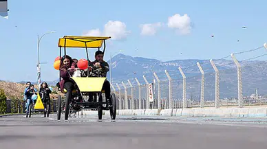 Görme engellilerin çocukların hayalini gerçekleştirdiler