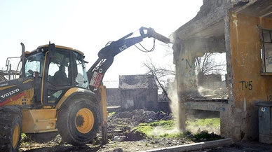 Bakan Soylu talimat verdi, Dulkadiroğlu’nda ki o binalar yıkıldı!