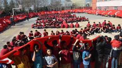 Kahramanmaraş'ta öğrencilerden Bahar Kalkanı Harekatına destek