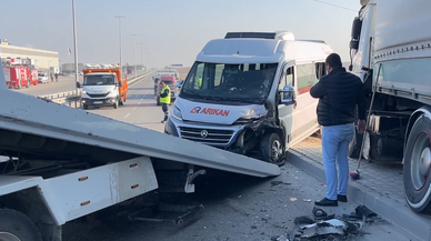 5 aracın karıştığı zincirleme kazada ortalık savaş alanına döndü