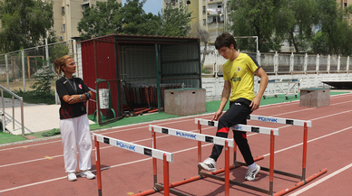 Antrenör annesini dinledi, hayalini kurduğu milli formayı giydi