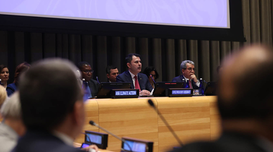 Bakan Kurum, 100’den fazla ülke temsilcilerine deprem bölgesini örnek gösterdi