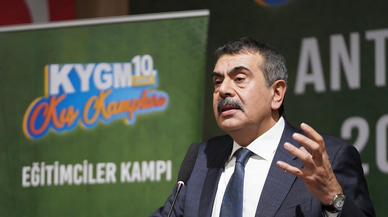 Bakan Tekin, eğitimciler kampı programına katıldı
