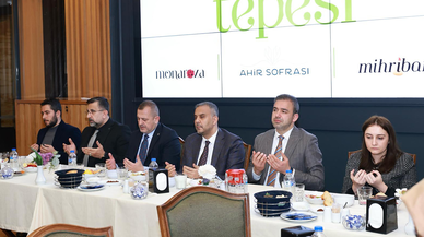 Başkan Toptaş, AK Parti Onikişubat teşkilatı ile iftar sofrasında buluştu
