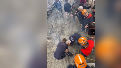 Beton dökülürken işçi çöken kalıpların altında kaldı