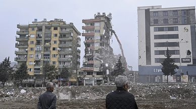 Depremde yıkılan Sami Bey Apartmanı ile ilgili 4 sanığın yargılanması sürdü