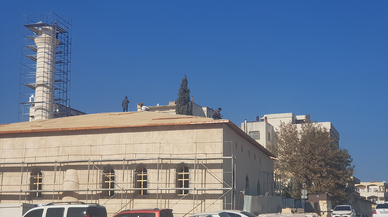 Depremlerde zarar gören 160 yıllık cami yeniden yükseliyor