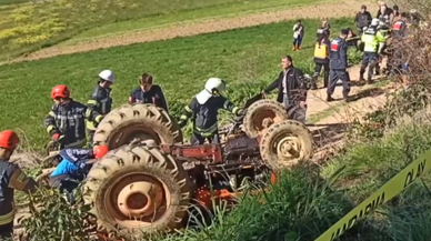 Devrilen traktörün sürücüsü hayatını kaybetti