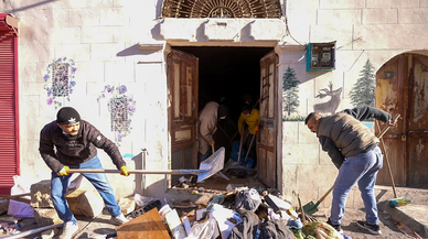 Ev değil çöplük! Tam 168 ton