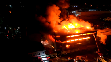 Fındık fabrikası alevler içinde kaldı