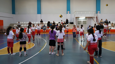 Geleceğin sporcuları yaz spor okullarında yetişiyor
