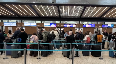 Havalimanlarında tatil yoğunluğu başladı