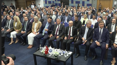 Hazine ve Maliye Bakanı Şimşek, iş insanlarıyla buluştu