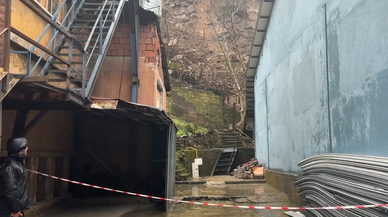 Heyelan riski nedeniyle 3 ev ve 1 işyeri boşaltıldı