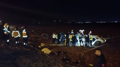 İki otomobilin çarpıştığı kazada 3 kişi öldü, 3 kişi yaralandı