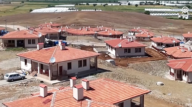 Kahramanmaraş'ta 3 bin köy evinin anahtarı AFAD'a teslim edildi