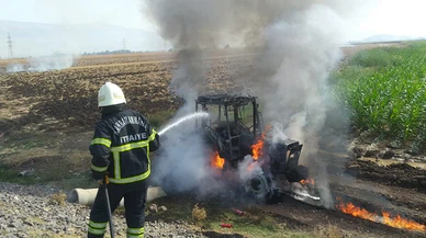 Kahramanmaraş'ta bir traktör yandı