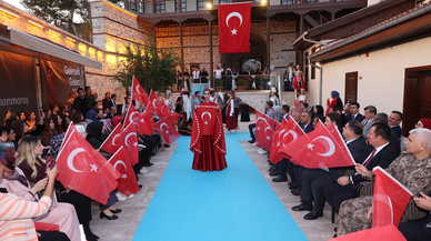 Kahramanmaraş’ta Köklerden Zarafete Garbiyeli temalı defileyle zaman yolculuğu