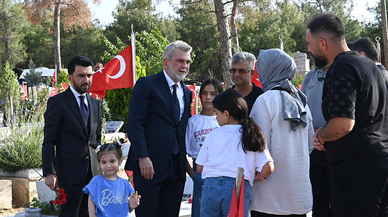 Kahramanmaraş’ta şehitler kabri başında dualarla anıldı