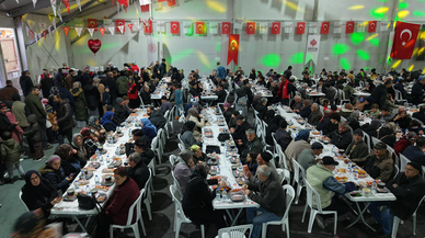 Kahramanmaraş’ta sofralar kuruldu, gönüller bir oldu