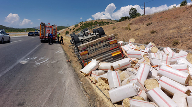 Kahramanmaraş'ta TIR devrildi, 1 kişi yaralandı
