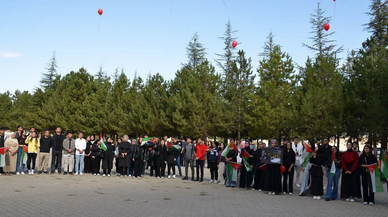 Kahramanmaraş’ta Yüksekokulu öğrencilerinden Filistin ve Doğu Türkistan’a destek