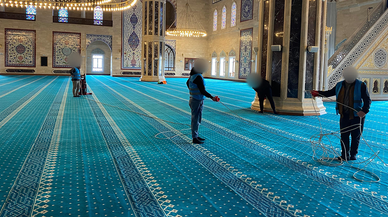 Kahramanmaraş'ta yükümlüler camilerde temizlik yaptı