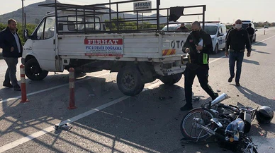 Kamyonetle çarpışan motosikletin sürücüsü öldü