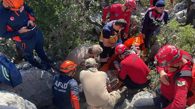 Kaybolan 80 yaşındaki yaşlı kadın dağda kayalıklar arasında bulundu