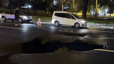 Kuvvetli sağanak nedeniyle yol çöktü