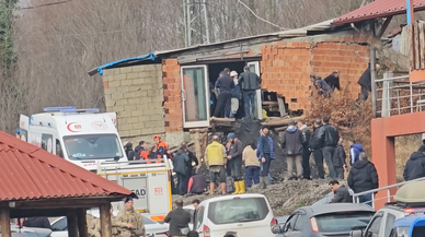 Maden ocağında göçük! 3 işçi mahsur kaldı