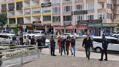 Oğlu babasını tüfekle vurarak öldürdü