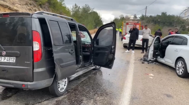 Otomobil ile hafif ticari araç çarpıştı, 1 can kaybı