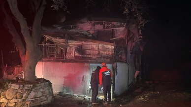 Prefabrik evde çıkan yangında karı koca hayatını kaybetti