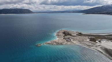 Salda'nın su seviyesi yükseldi, Akgöl ve Yarışlı gölleri yeniden su tuttu
