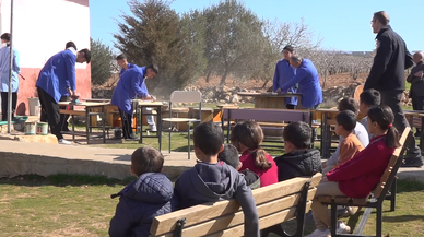 Şanlıurfa'da meslek lisesi öğrencileri her ay bir kırsal okulu yeniliyor