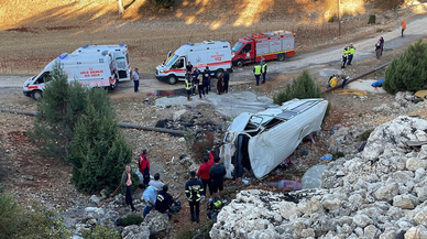 Şarampole devrilen işçi servisindeki 5 kişi öldü, 14 kişi yaralandı