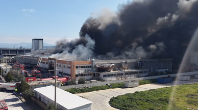 Şekerleme fabrikasında korkutan yangın!